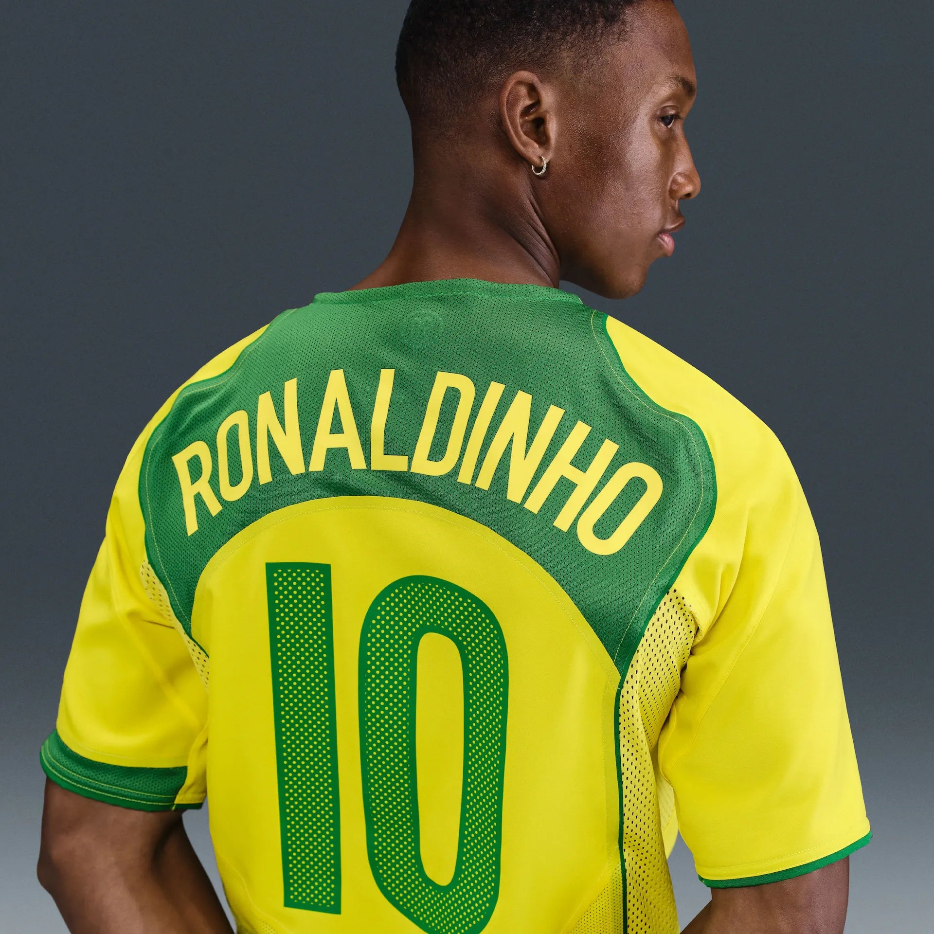 Camisa Brasil Nike Reedição | Total 90 Ronaldinho